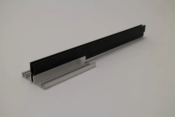 PEXT Isolator - Laag Antraciet per m1