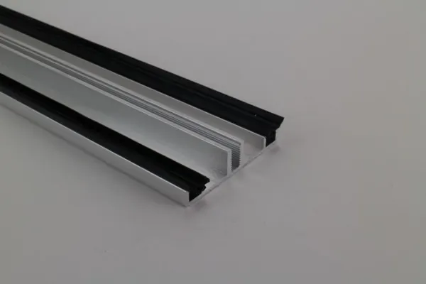 PEXT Onderprofiel 60 - Glasrubber 2,5 Blank alu per mt